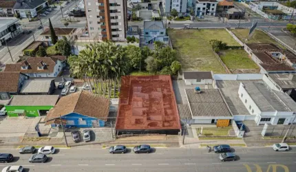Terreno à venda na Rua Timbó, 633, América, Joinville por R$ 1.395.000