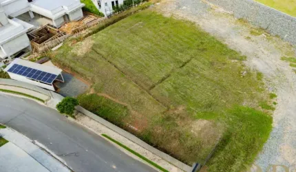 Terreno à venda na Rua Orleans, 833, América, Joinville por R$ 2.980.000