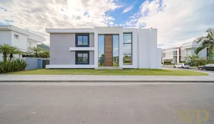 Casa em condomínio fechado com 4 quartos à venda na Rua Presidente Vargas, 146, Pirabeiraba, Joinville por R$ 2.400.000