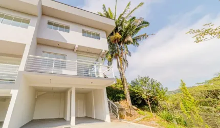 Casa com 3 quartos à venda na Rua Sol, 370, Glória, Joinville por R$ 1.150.000