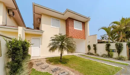 Casa em condomínio fechado com 3 quartos à venda na Rua Itajubá, 192, Bom Retiro, Joinville por R$ 850.000