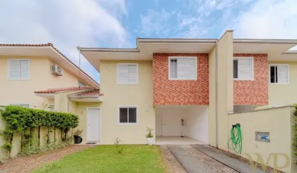 Casa em condomínio fechado com 3 quartos à venda na Rua Itajubá, 192, Bom Retiro, Joinville por R$ 740.000