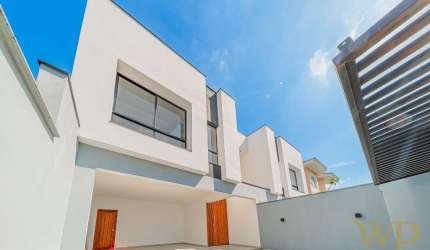 Casa com 3 quartos à venda na Rua Coronel Camacho, 186, Iririú, Joinville por R$ 990.000