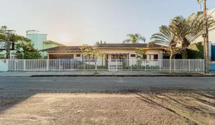 Casa com 4 quartos à venda na Rua Dionísio Cerqueira, 455, Saguaçu, Joinville por R$ 1.550.000
