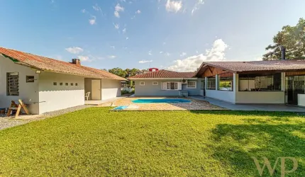 Casa com 3 quartos à venda na Rua Lindóia, 403, Glória, Joinville por R$ 2.500.000