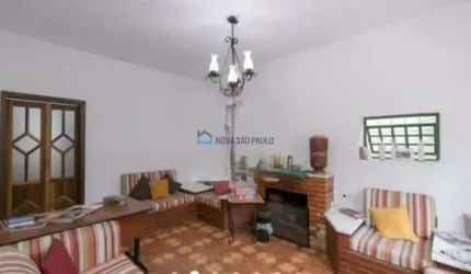 Casa para locação no Jd. Aeroporto 225 m2|4 dormitórios (1 suíte)|1 sala|3 banheiros|3 vagas