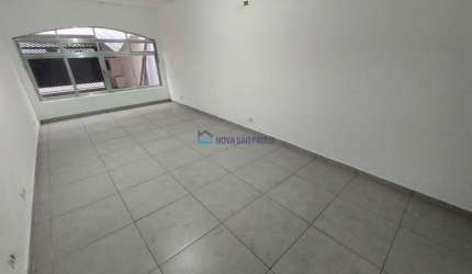 Casa para alugar com 04 dormitórios  e 02 vagas!