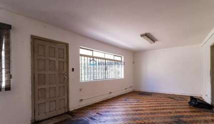 Sobrado com 03 dormitórios e 02 vagas na Vila Paulista