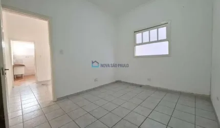 Casa térrea de 40 m² na Saúde A 200 metros do Metrô Praça da Arvore