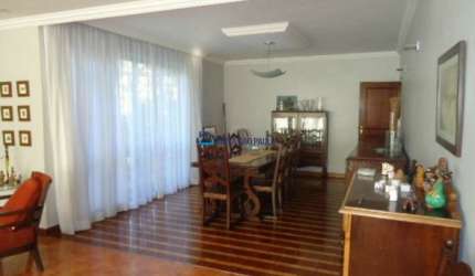 Sobrado 4 dormitórios - 4 vagas! 10 min (850m)  a pé ao Metrô Ana Rosa!