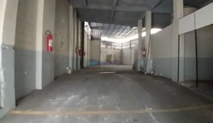 Aluga-se Galpão Comercial Bairro Cambuci - 300 m²