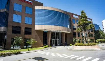 Edifício comercial em condomínio na Chacara Santo Antonio