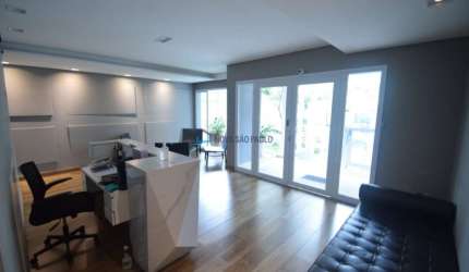 Apartamento em Moema, com 1 quarto, 1 vaga e à 40 metros do metrô de moema