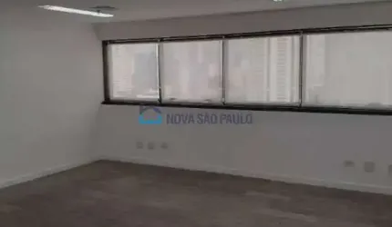 Excelenete sala comercial para locação! A 400 metros do metrô Vila Plímpia!