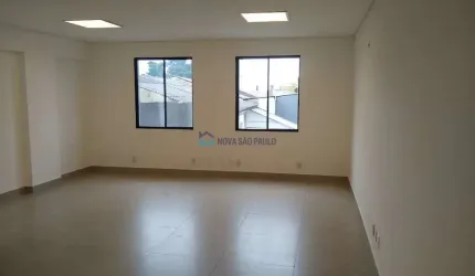 Sala comercial para locação! Na AV Santa Catarina!