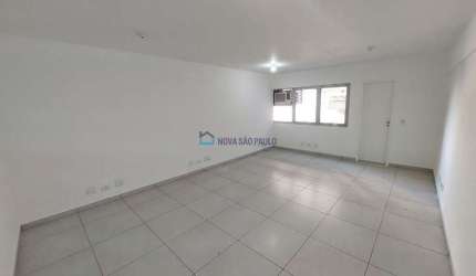 Sala comercial, perto do metro Jabaquara.