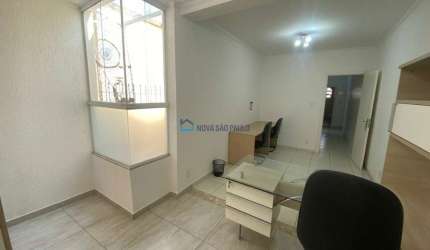 Oportunidade Única em Mirandópolis! Casa comercial com planta flexível e 1 vaga, ideal para o seu ne