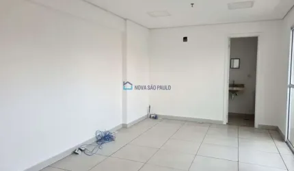 Excelente sala comercial para locação! A 200 metros a pé do metrô Hospital São Paulo!