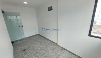 ecxelente localização, proximo ao metro Praça da Arvore e Saude