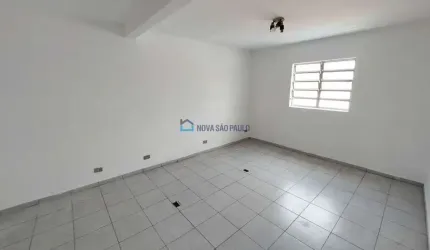 Conjunto Comercial com 03 salas para locação, ótima localização, próximo ao Metro Saúde.
