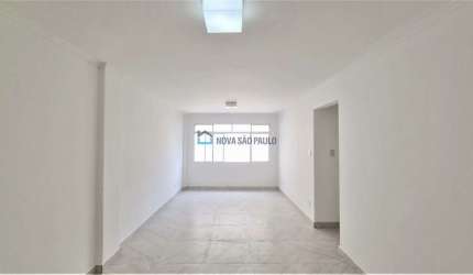 Apartamento com 03 Quartos e 01 vaga na Bela Vista