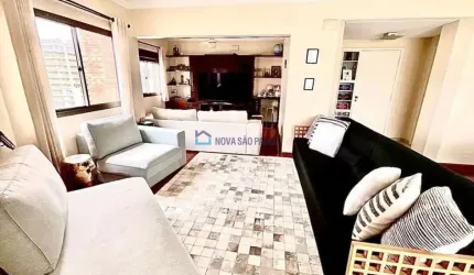 Apartamento amplo, mobiliado e com vista incrível no coração da cidade