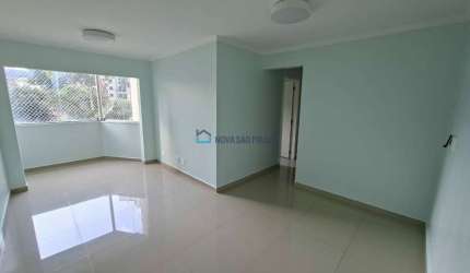 Excelente apartamento para locação! A 700 metros a pé do metrô Praça da Árvore!