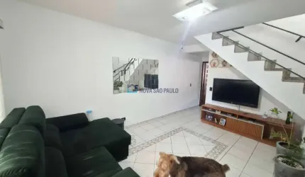 Sobrado com 3 dormitórios e 02 vagas de garagem no Jardim Oriental