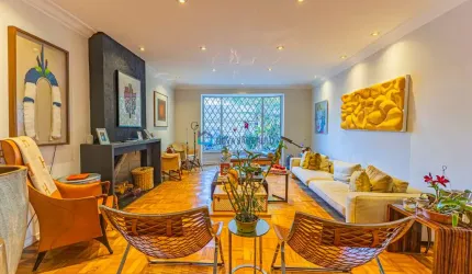 Casa para alugar| Jardins| 4 Dormitórios - 3 Suítes