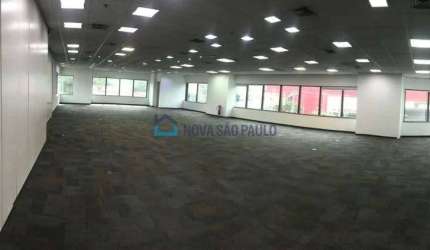 Conjunto Comercial com 242 M²
