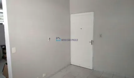 Conjunto comercial de 26 m² próximo a Ruben Berta