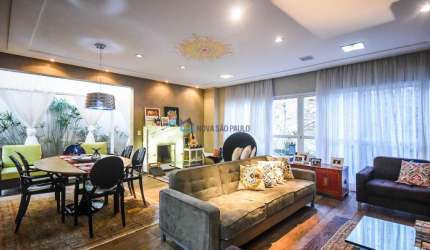 Casa em condomínio fechado para locação| Mobiliada| Moema|3 Dormitórios| 3-4 vagas| Piscina