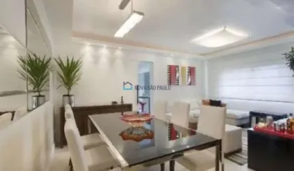 Totalmente reformado, localização impar, decorado.