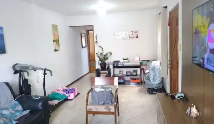 Casa com 4 dormitórios , 2 vagas, quintal com churrasqueira na Saude.