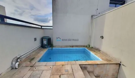 Cobertura com piscina e churrasqueira privativa e 2 vagas de garagem! Estuda permuta!
