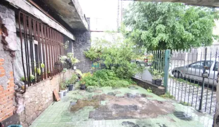Casa térrea com 3 dormitórios, 2 vagas - Jardim da Saúde.