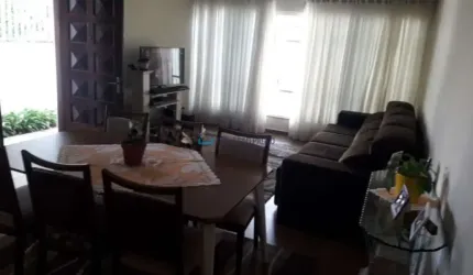 Sobrado no Ipiranga  com 3 Dormitórios 1  Suíte.