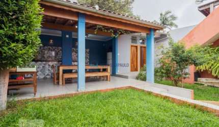 Casa à venda, com 411 m², no Jabaquara, a 800 metros do metrô