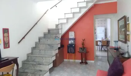 Sobrado à venda na Vila Nair, 100m², 3 quartos, 2 suites, 2 vagas a 800m do Metrô, Terraço com Vista