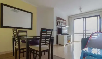 Apartamento à venda no Moinho Velho com 2 quartos.