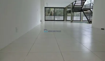 Sobrado a venda Bairro Jardim da Saude. 4 vagas. Piscina.