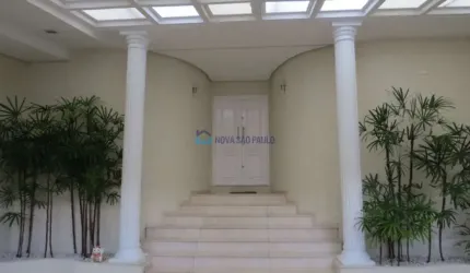 Casa à venda no Planalto Paulista com  4 quartos suítes e 4 vagas de garagem..
