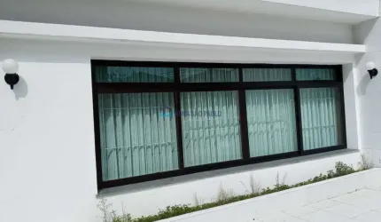Casa maravilhosa no melhor do Bosque da Saúde.
