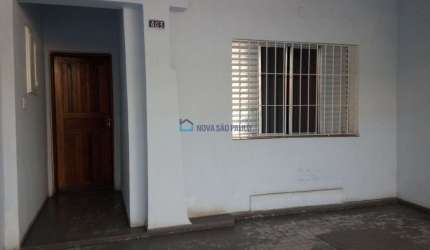 Casa térrea de 2 quartos próximo ao Metrô Alto do Ipiranga.