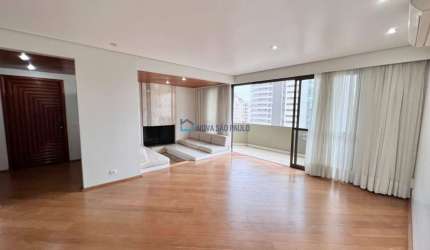Apartamento clássico em Moema com 3 quartos e 2 vagas