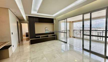 Apartamento de 2 dormitórios, andar alto em prédio de torre única.
