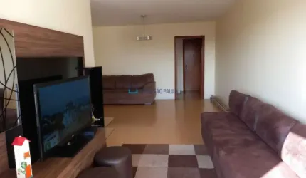 Apartamento à venda em Mirandópolis com 3 quartos e 2 vagas de garagem.