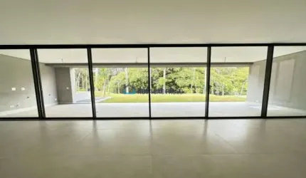 Casa de Alto Padrão - 4 Suítes 6 Vagas - 839m² - Próximo Hipica Santo Amaro