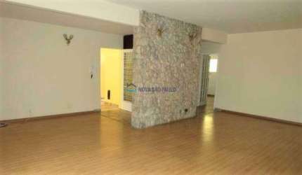 Venda. Sobrado com  450m².  4 quartos. (2 Suítes), 3 Vagas.