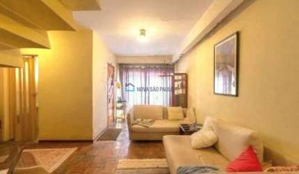 Venda. Sobrado com 120M². Campo Belo. 3 Quartos. 2 Vagas